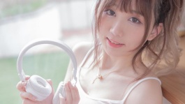 与美女老师激情的故事[超清]