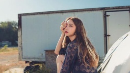 三个美女干人妖磁力链接[正片]