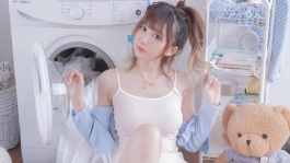 妹妹偷看姐姐的身体[蓝光]