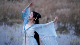 地铁变态女摸男生[未删减]